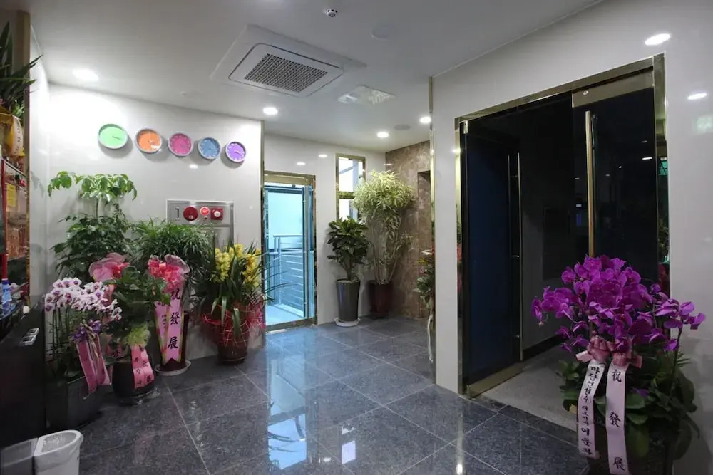 Hassen Sillim K2 Hotel