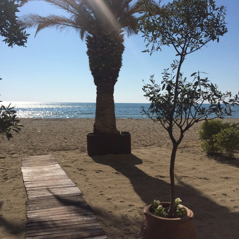 Hotel Avra
