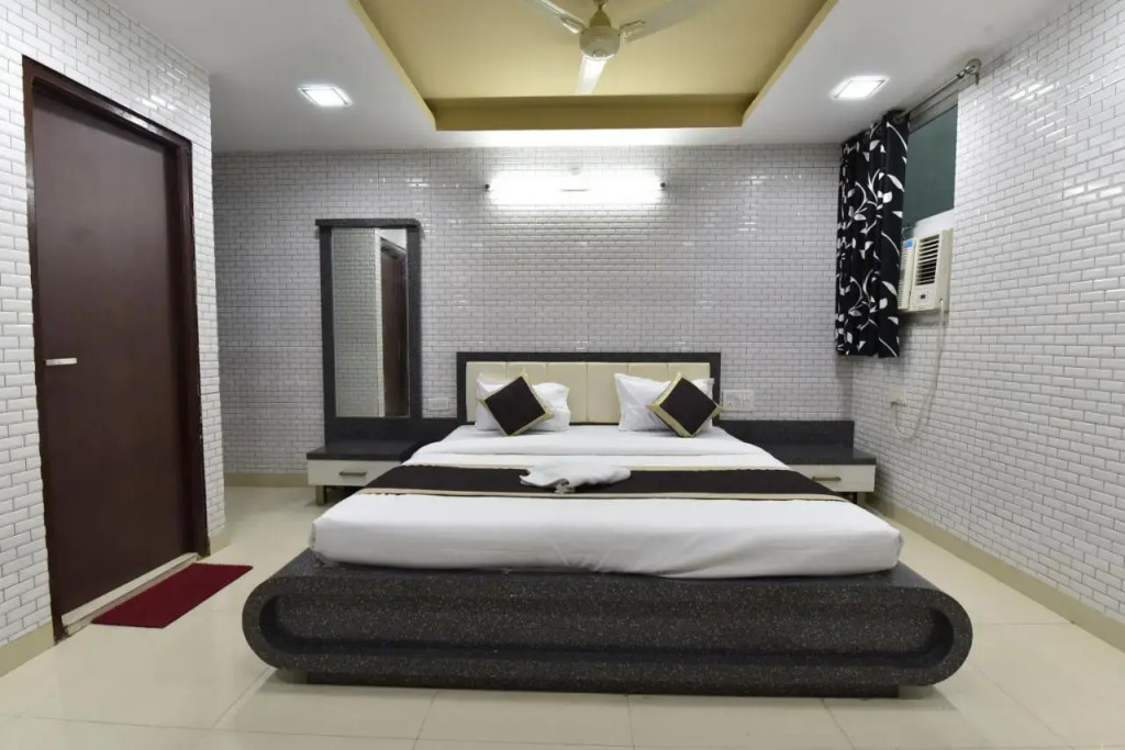 Hotel 7