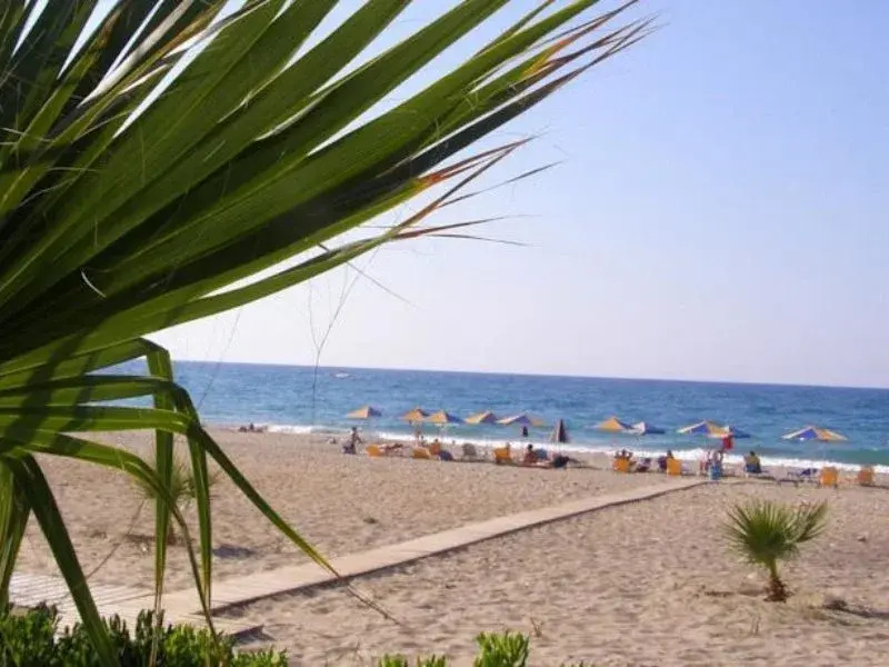 Ilian Beach & Apartments