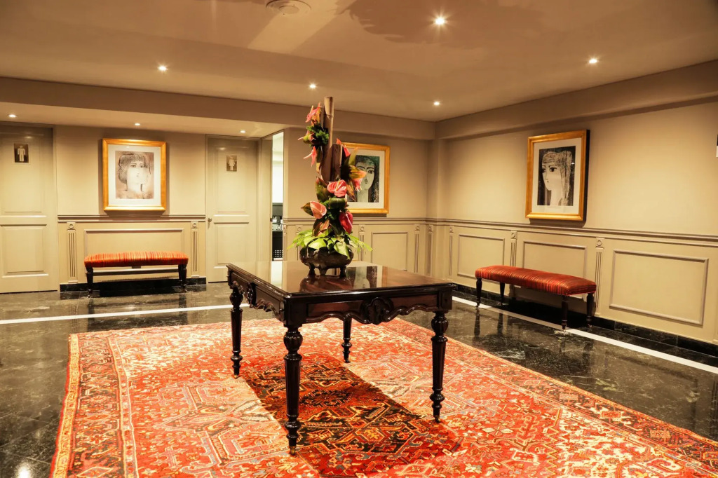 Royal Park Hotel