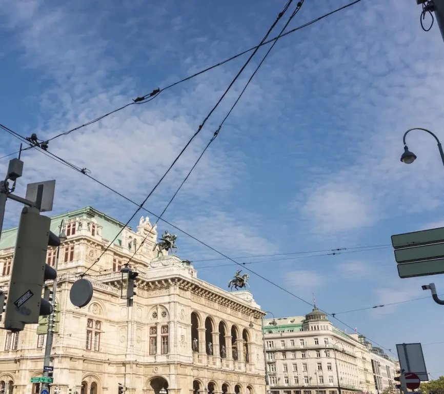 De Luxe Suite Staatsoper by Welcome2Vienna