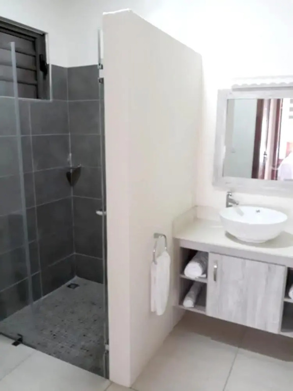 Apartment with 2 Bedrooms in Flic En Flac, with Pool Access, Balcony And Wifi - 800 M From the Beach