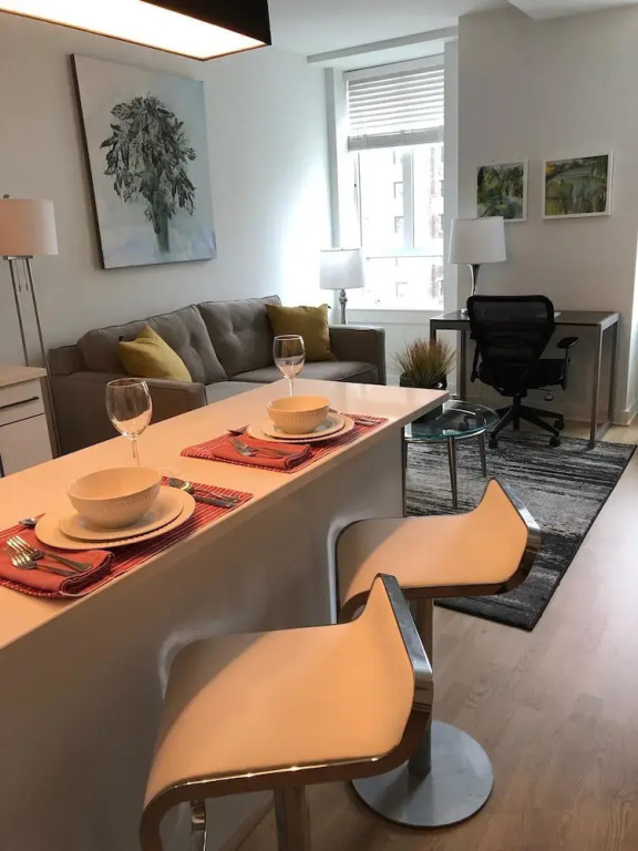 Cook City Suites - 1616 Walnut Street