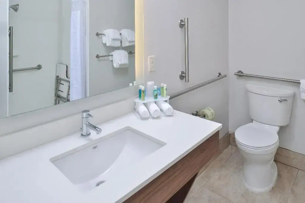 Holiday Inn Express & Suites - Southgate - Detroit Area by IHG