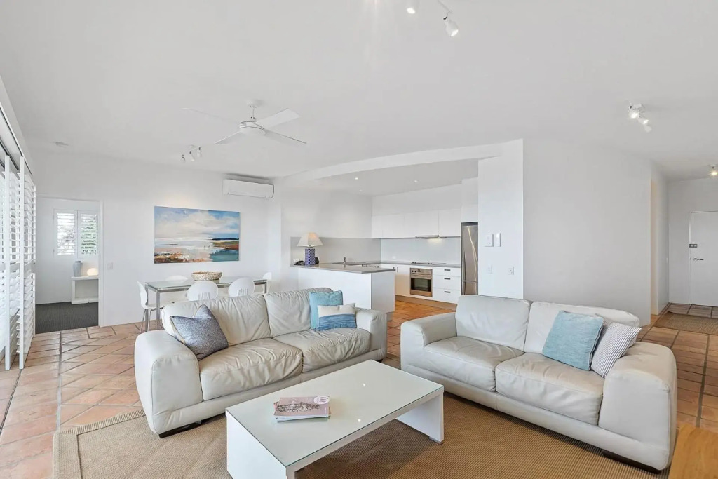 4 Hilltop Villas Enjoy Ocean Views From The Heart Of The Village