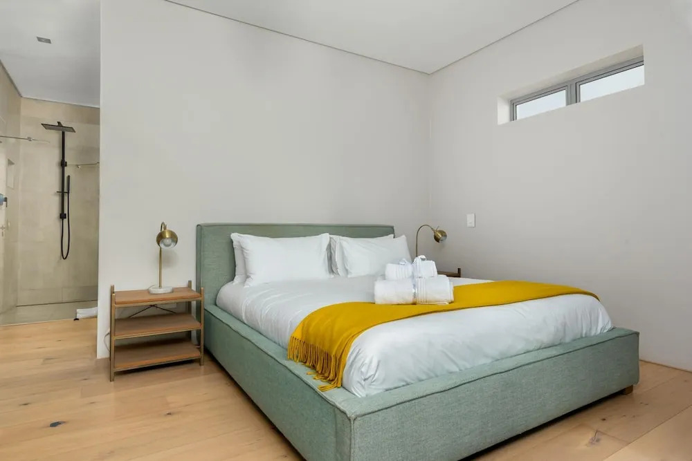 Modern 2bed Apt in Green Point Cape Town Nobelium