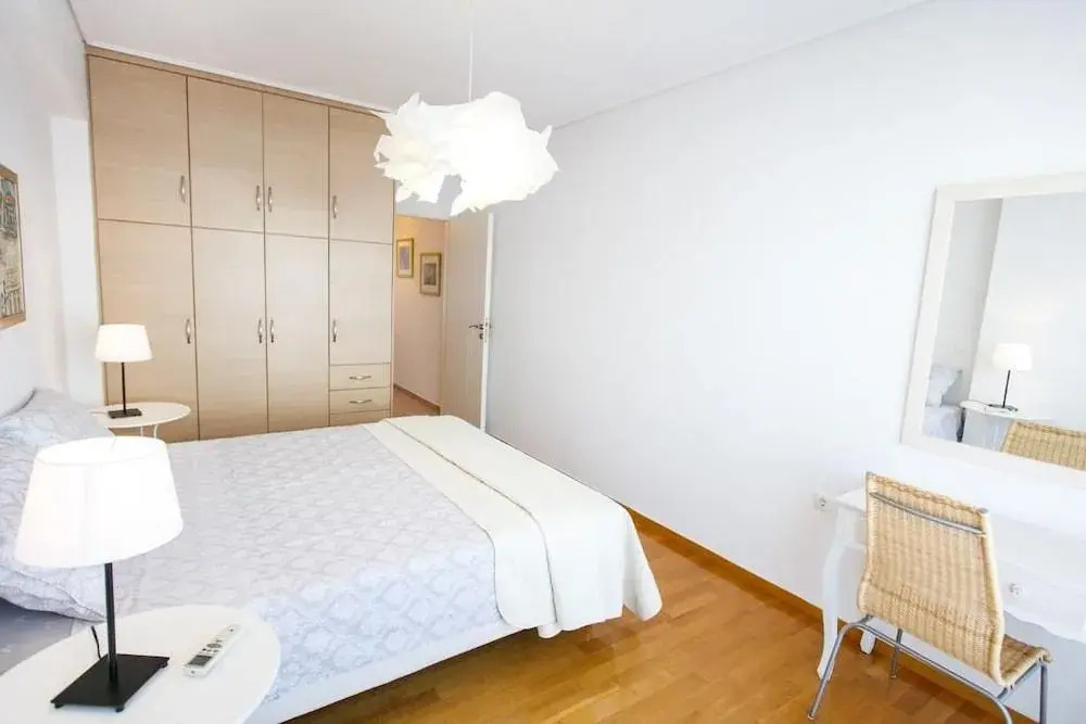 Modern 5thfloor Acropolis view apartment