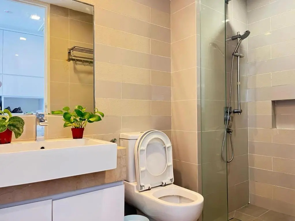 6PAX SUITES KL CITY Pavilion at Bukit Bintang NETFLIX & WIFI