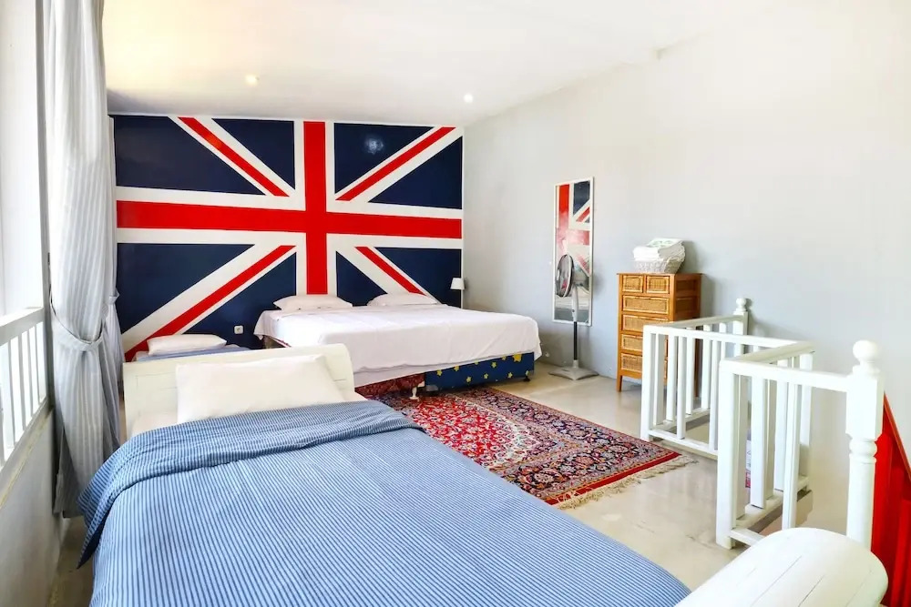 Rose Chamber Bed & Breakfast