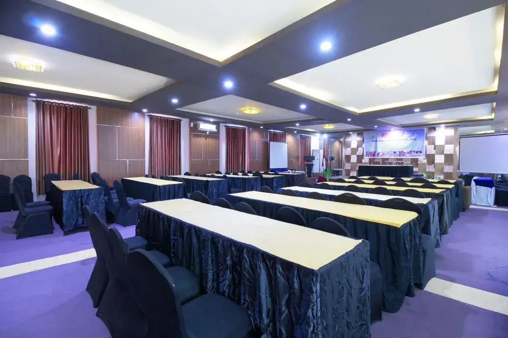 Airy Lahundape Edy Sabara Bypass 8 Kendari