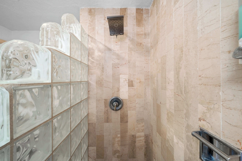 Sonoran Spa E607