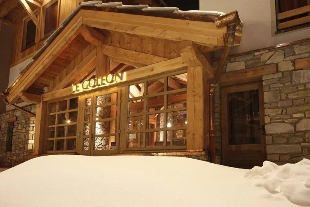 Spacious Apartment in Les Deux-alpes Near Ski Area