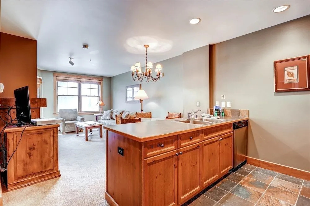 1 Bedroom Springs Condo In River Run Village Just 75 Yards From The River Run Gondola