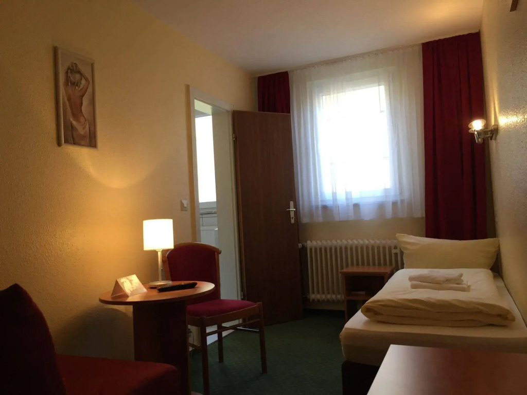 Hotel Holl