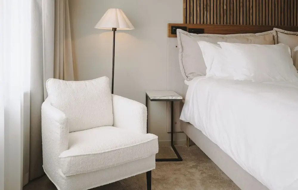 Season Hotel