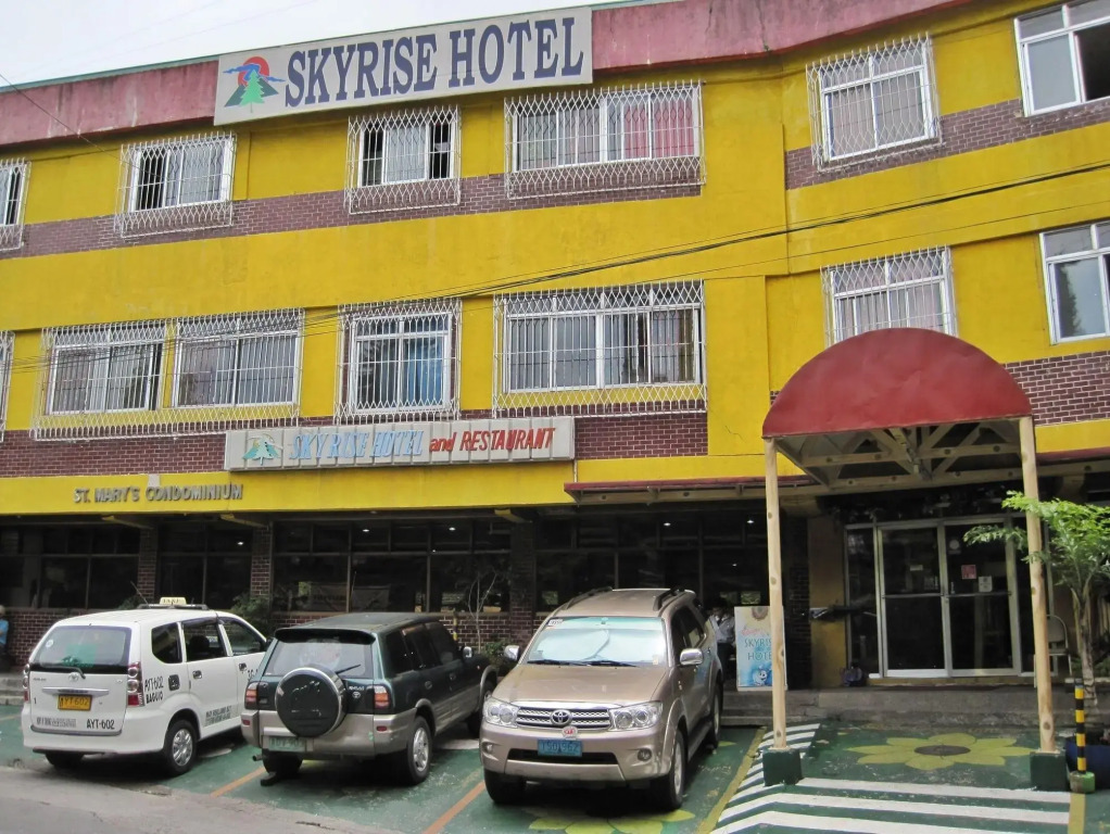skyrise hotel & restaurant