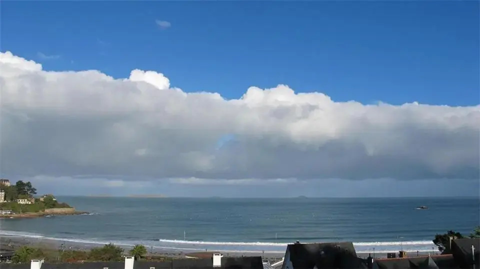 Appartement rénovée SUPERBE VUE MER au 2ème étage du Château de Trestraou - Réf 864