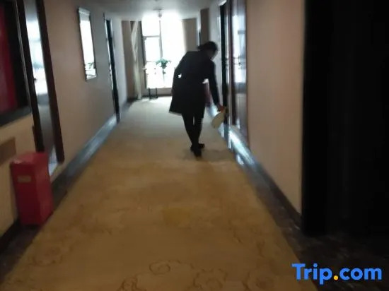 Yu Huang Hotel