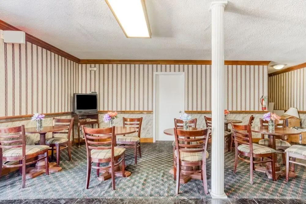 Palms Inn & Suites