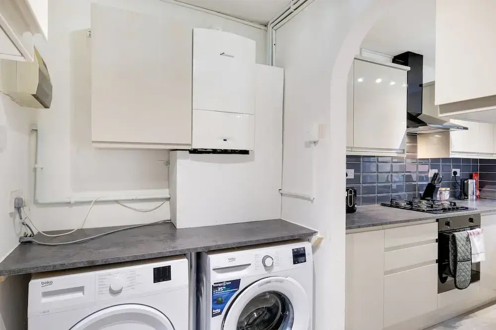 Spacious 4-Bedroom 2-Bath Home in Bywood