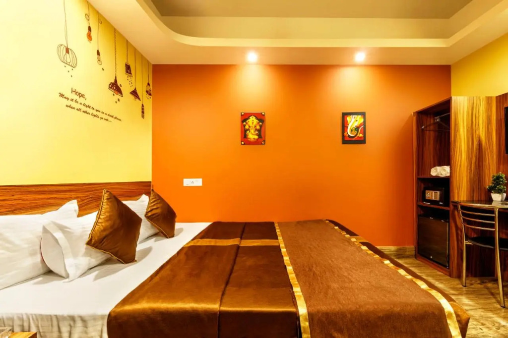 The SilverLine Hotel