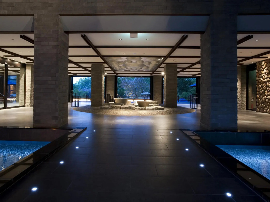 Lake Shikotsu Tsuruga Resort Spa Mizu no Uta