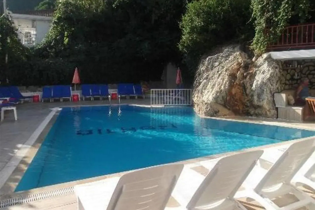 Dilhan Hotel