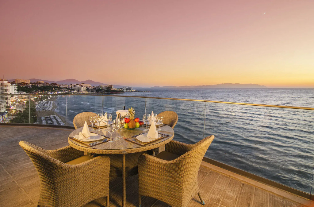 Ladies Beach Hotel