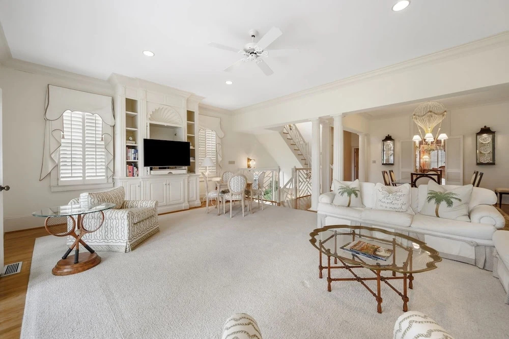 This Villa Offers Stunning Views Of The Ocean And The Calming Sound Of The Waves 4 Bedroom Home by Peace Vacations