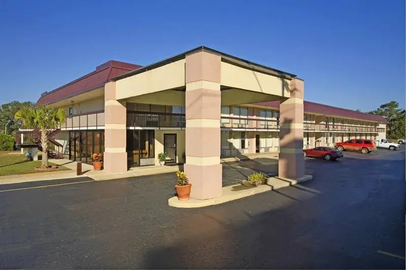 Americas Best Value Inn Evergreen