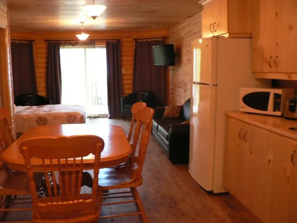 Chalets et Spa Lac Saint-Jean