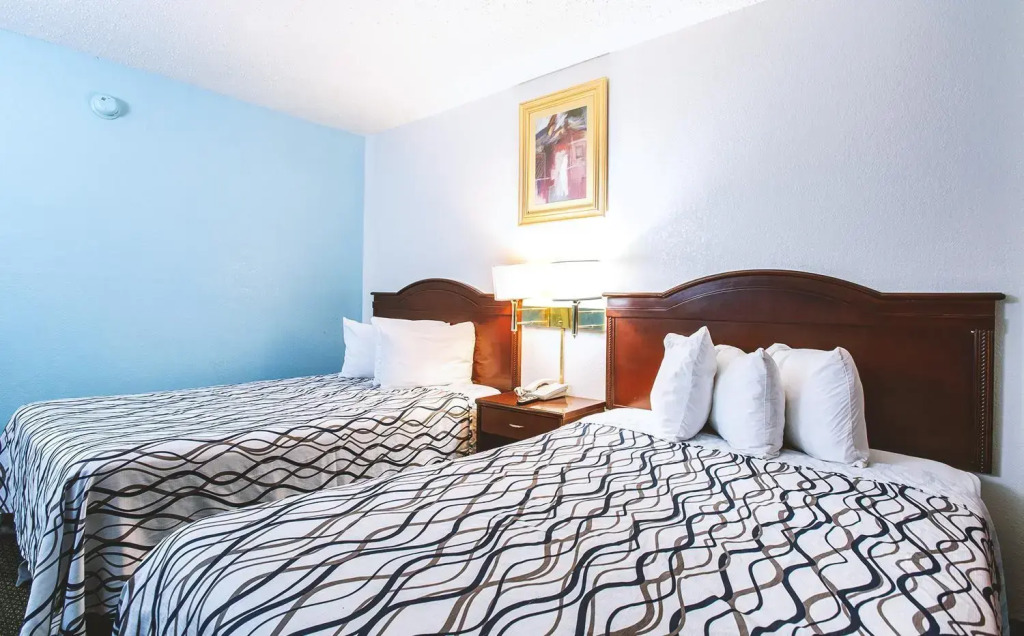 Sky-Palace Inn & Suites Wichita East