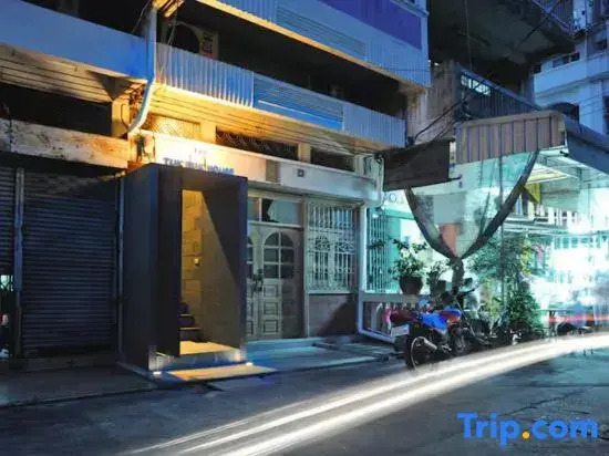 Tuk Tuk House 250m from MRT Sirikit