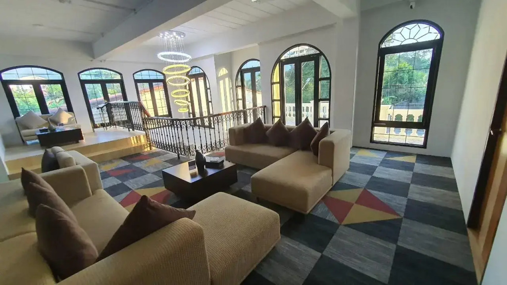 Daddy Dream Hotel and Residence