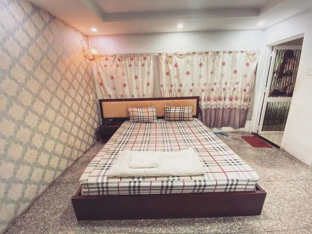 OYO 901 Vinh Phu Hotel