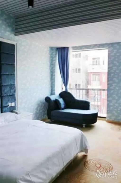 One House Cinema Hotel (Hubei Institute of Economics)(OneHouse影院酒店(湖北经济学院店))