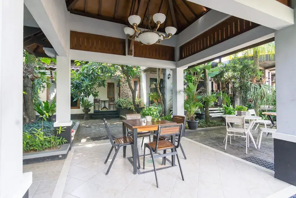 OYO 1059 Roemah Oma Guest House