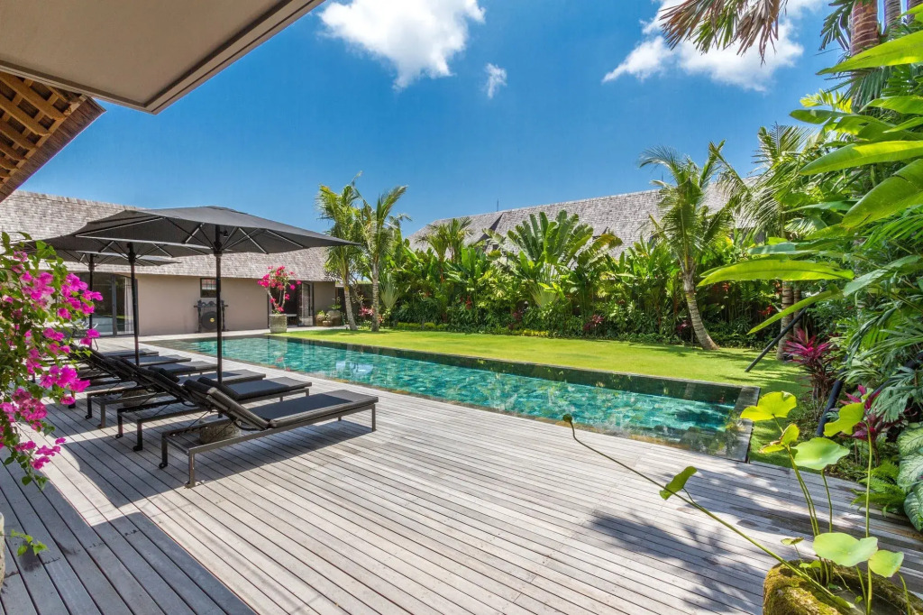 Villa Taijasa - Luxury 5BR Villa with 20m Pool