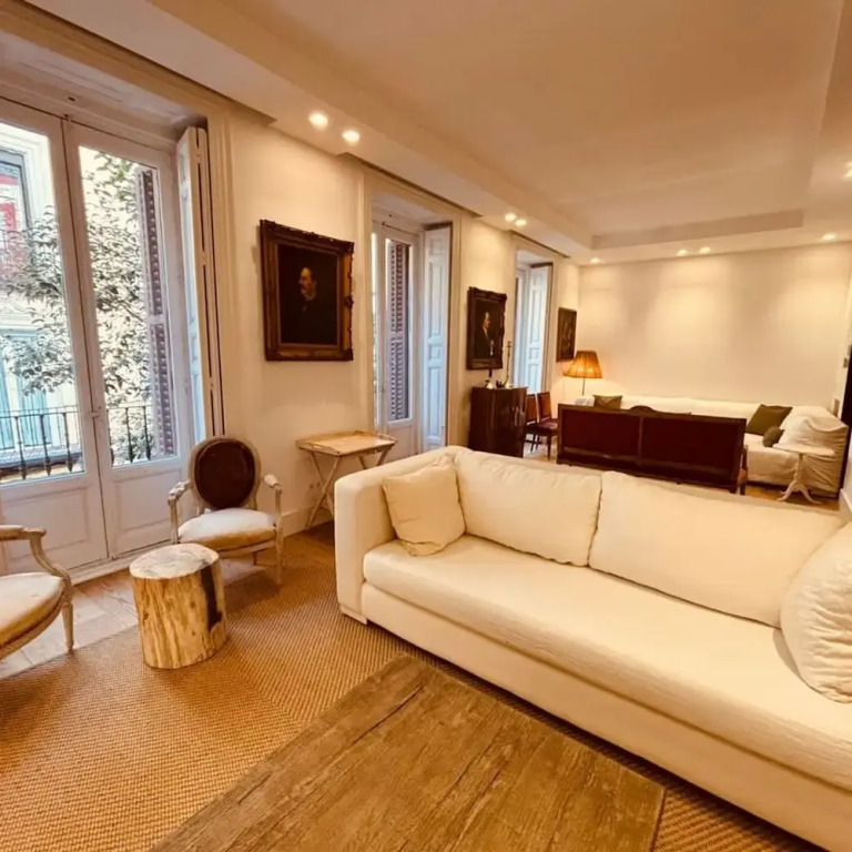 The Pelayo Majestic Luxury 3 Bedroom in Chueca