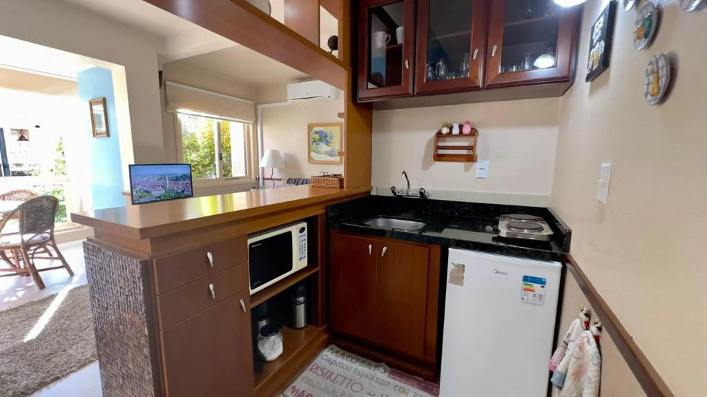 Apartamento Belo Jardim! Com LAREIRA 500 metros do LAGONEGRO, VISTA para Jardim em CONDOMINIO FECHAD0 com GARAGEM e Wi-Fi e PETFRIENDLY