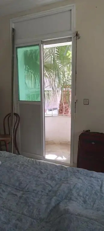 Très bel appartement dans un immeuble calme, familial et propre
