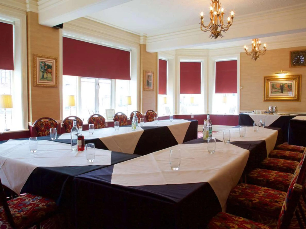 Hallmark Inn Chester