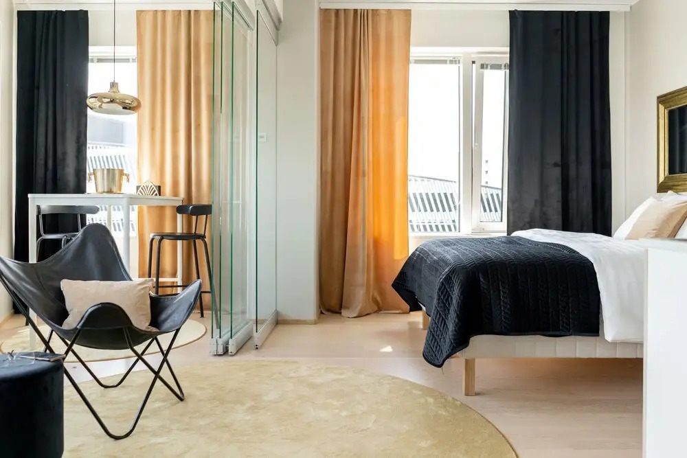 10th floor studio with a great location