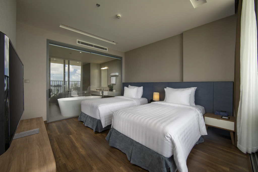 Flamingo Lan Ha Bay Resort