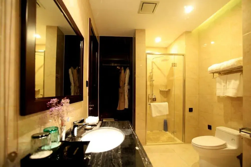 Liangchen Meijing Hotel