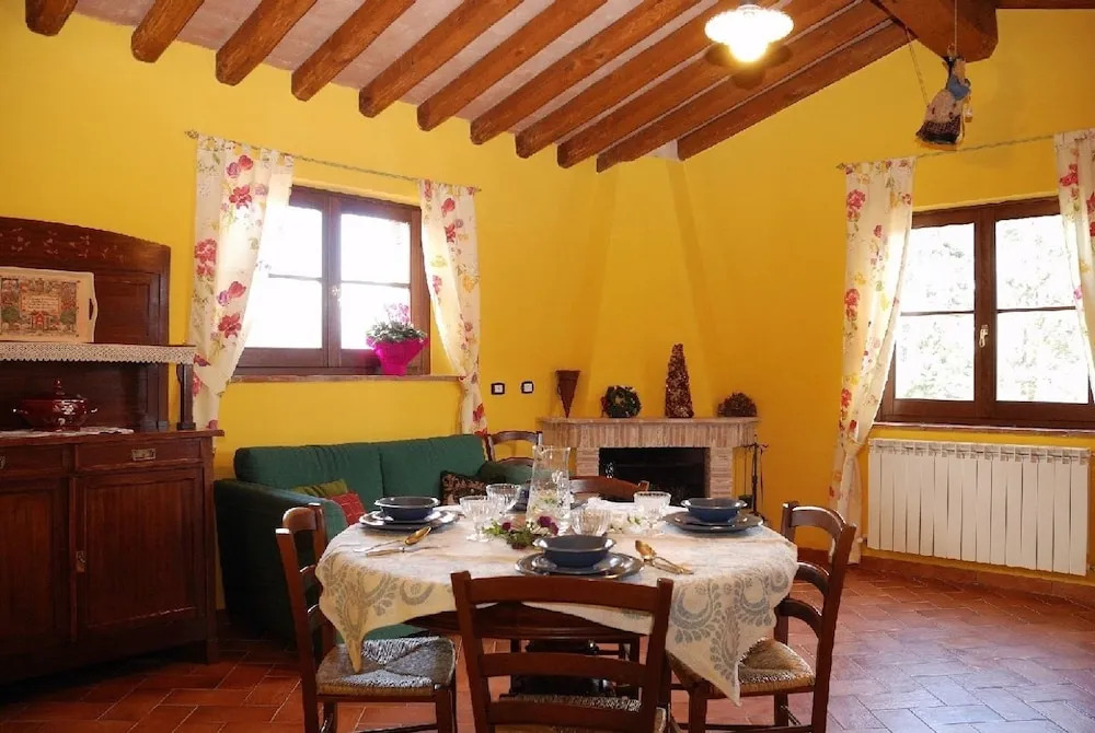 Casale la COLLINA DEI CILIEGI
