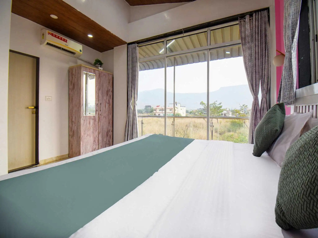 DanCenter Arohi Villa | 4BHK | Pvt Pool | Lonavala