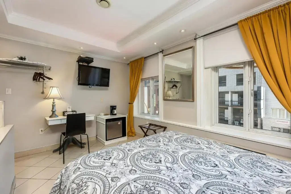 Samesun Montreal Hotel & Hostel