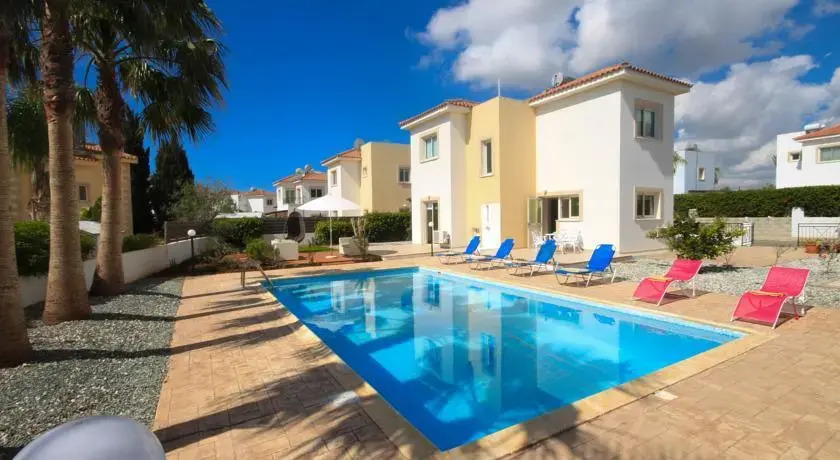 Villa Blue Palms